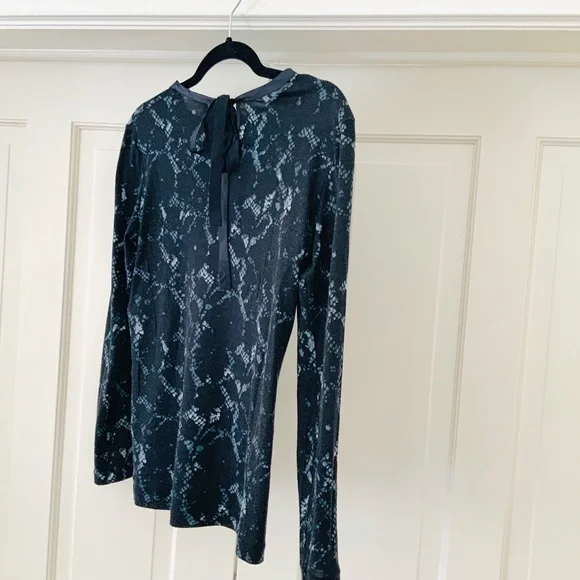 Louis Vuitton blue black long sleeved top XS - Picture 11 of 16